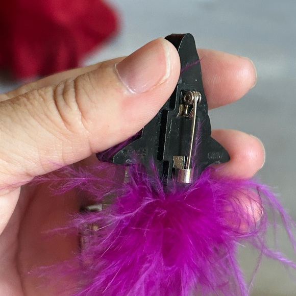 4/$109 RUSS Green Witch Head with Purple Feathers Halloween brooch 🧙 - Picture 7 of 7
